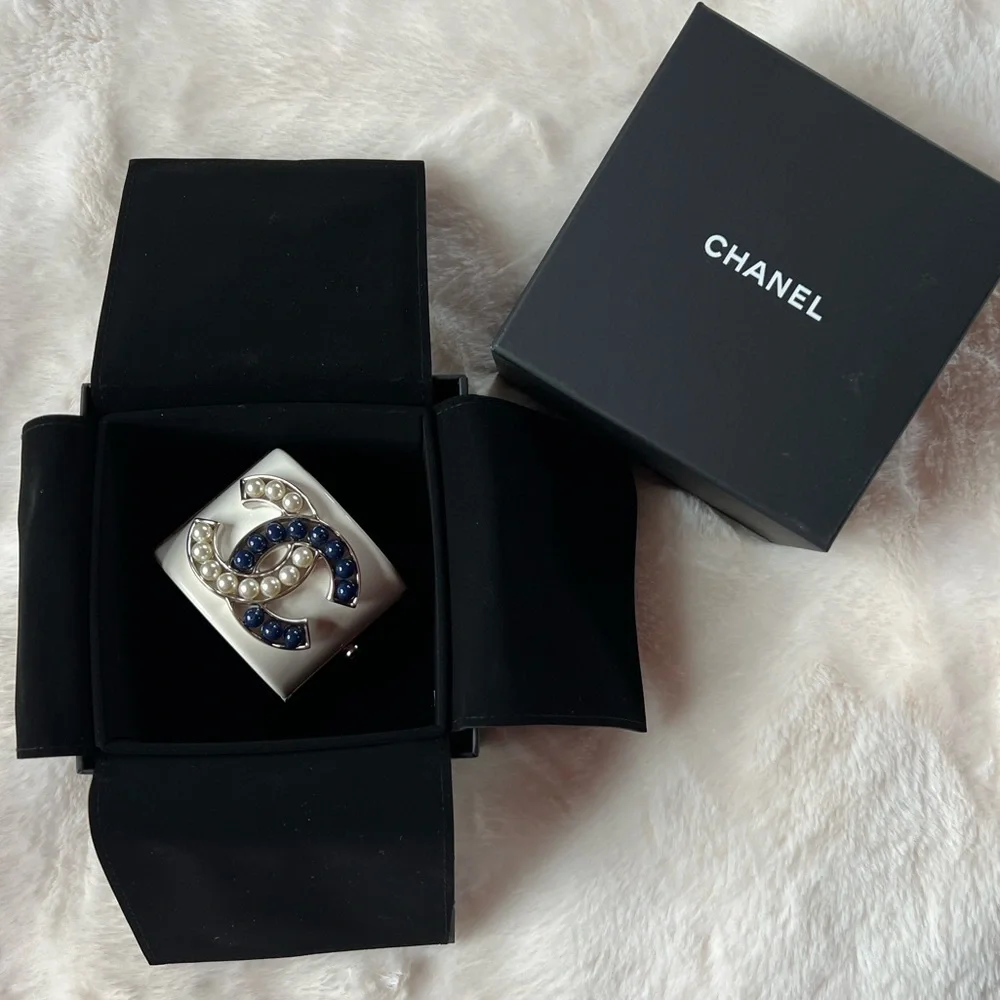 Authentic Chanel Cuff ๐ - Picture 16 of 16